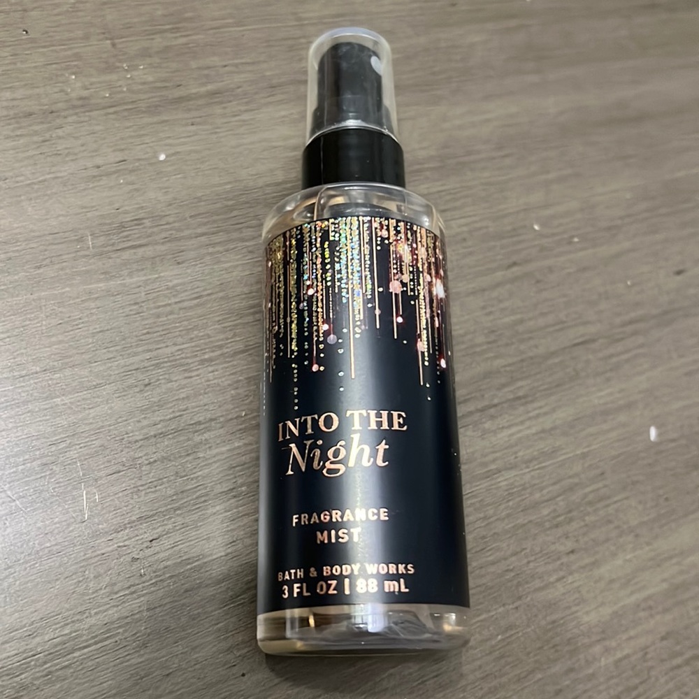 Into the night body mist